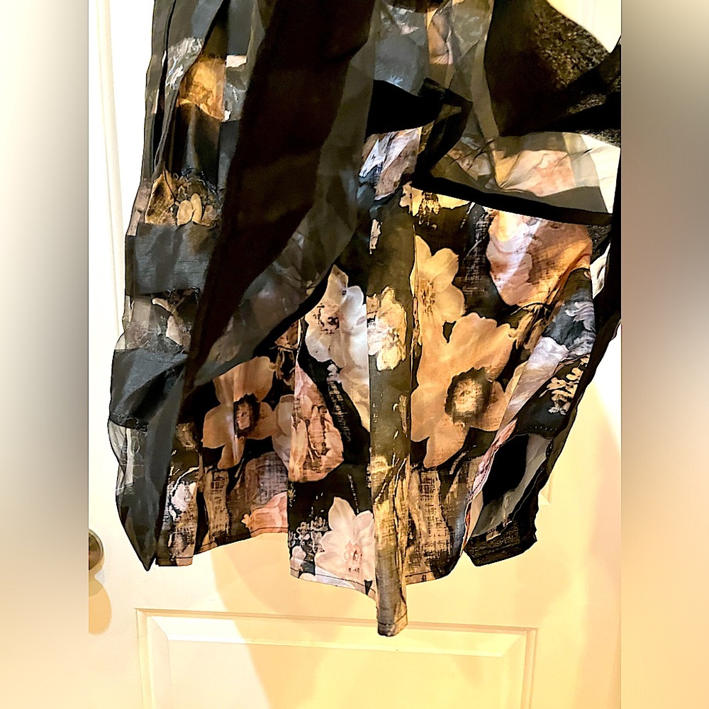 Vince Camuto dark floral overlay dress with pockets - NWT, size 4